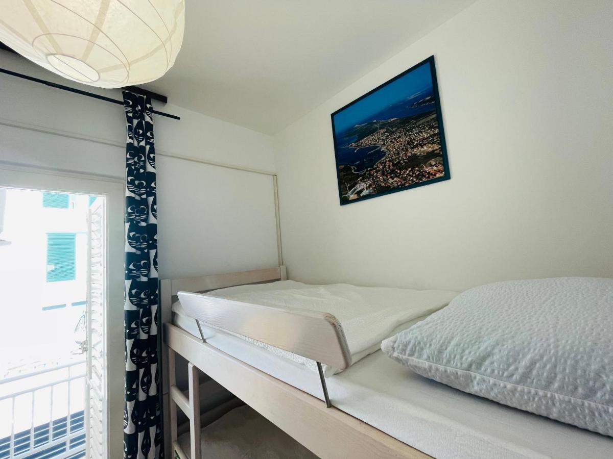 Central Single House With Parking-Top Location! Novalja Exterior foto